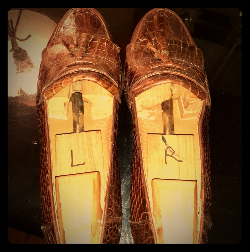 Beautiful Mezlan Platinum crocodile loafers